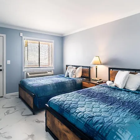 Boardwalk Hotel Charlee & Apartments Beach Hotel Oceanfront Seaside Heights Exterior photo