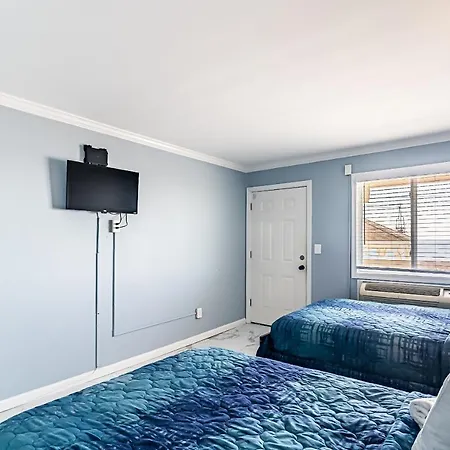 Boardwalk Hotel Charlee & Apartments Beach Hotel Oceanfront Seaside Heights Exterior photo