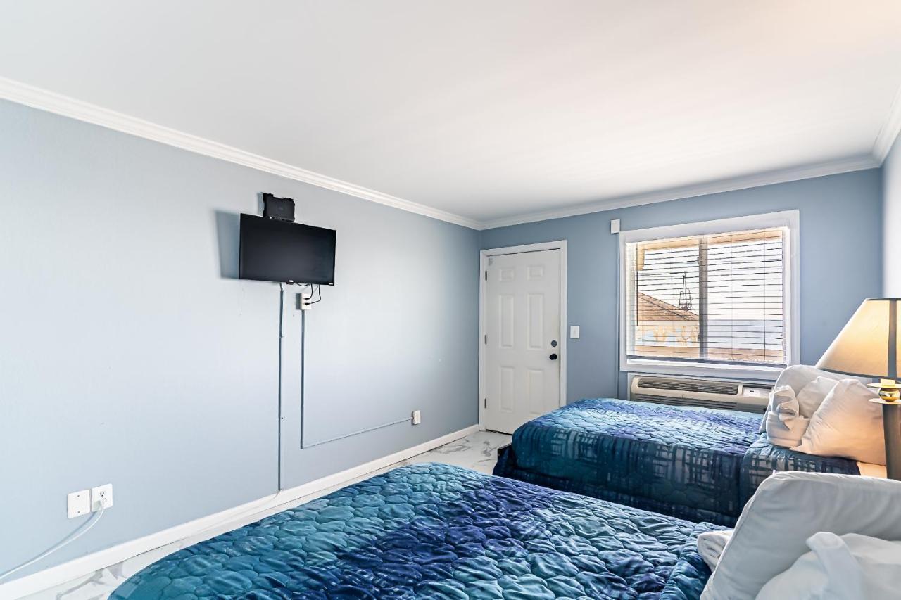 Boardwalk Charlee & Beach Oceanfront 3* Seaside Heights