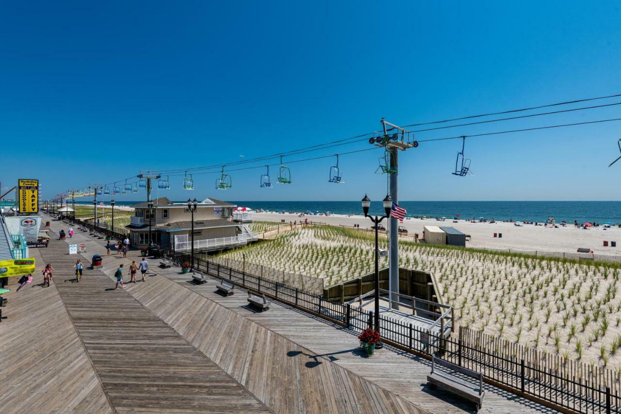 Boardwalk Charlee & Beach Oceanfront 3* Seaside Heights