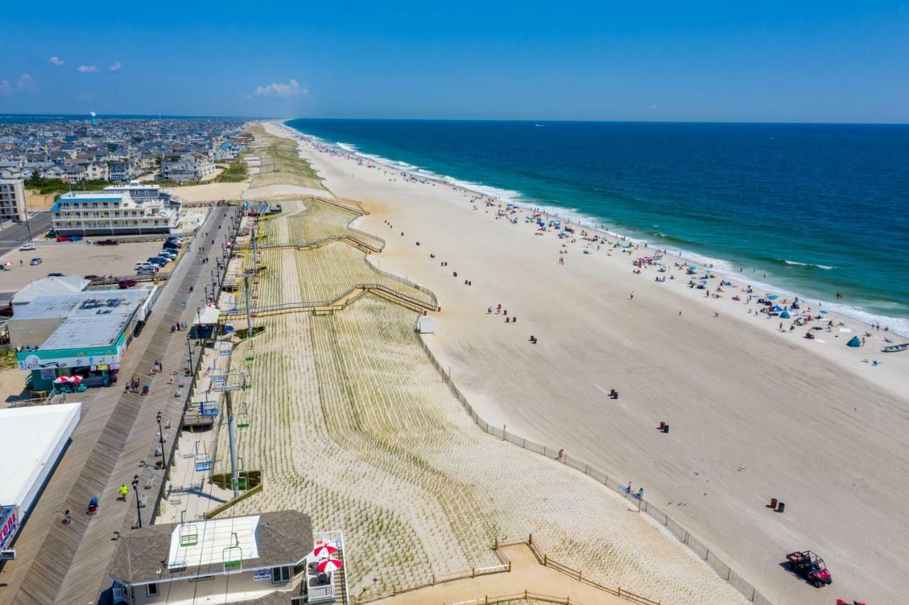 Boardwalk Charlee & Beach Oceanfront